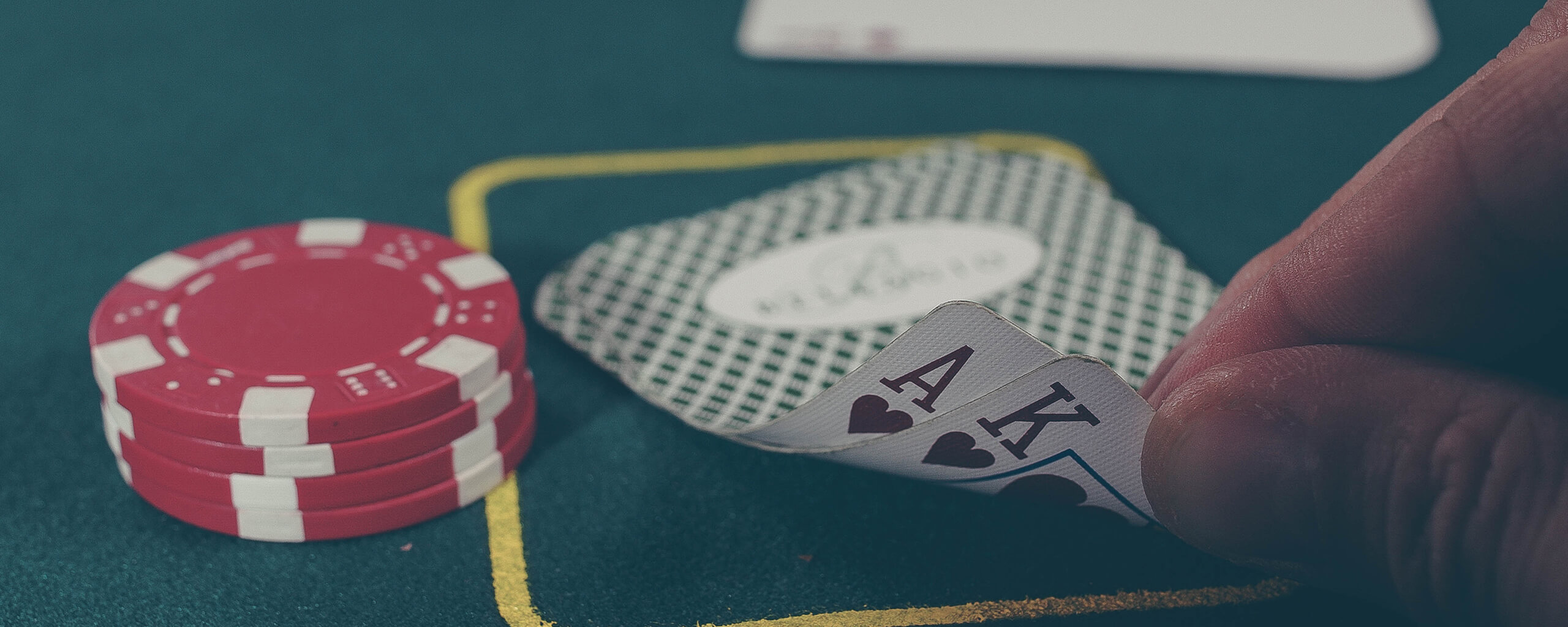sneak on a poker hand