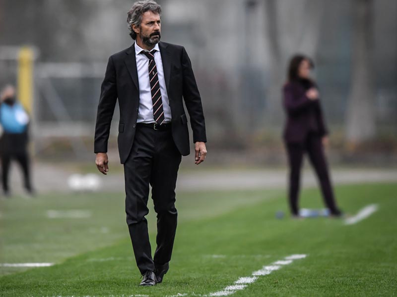 Maurizio Ganz on sidelines