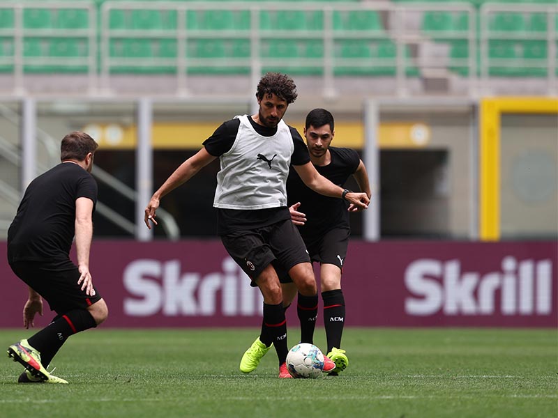 Skrill VIPs play at San Siro