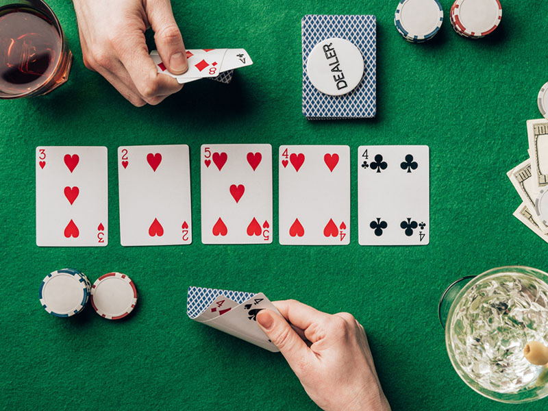 2 people playing poker